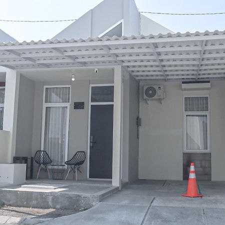 Villa Ku Villa Mu Semarang Zewnętrze zdjęcie