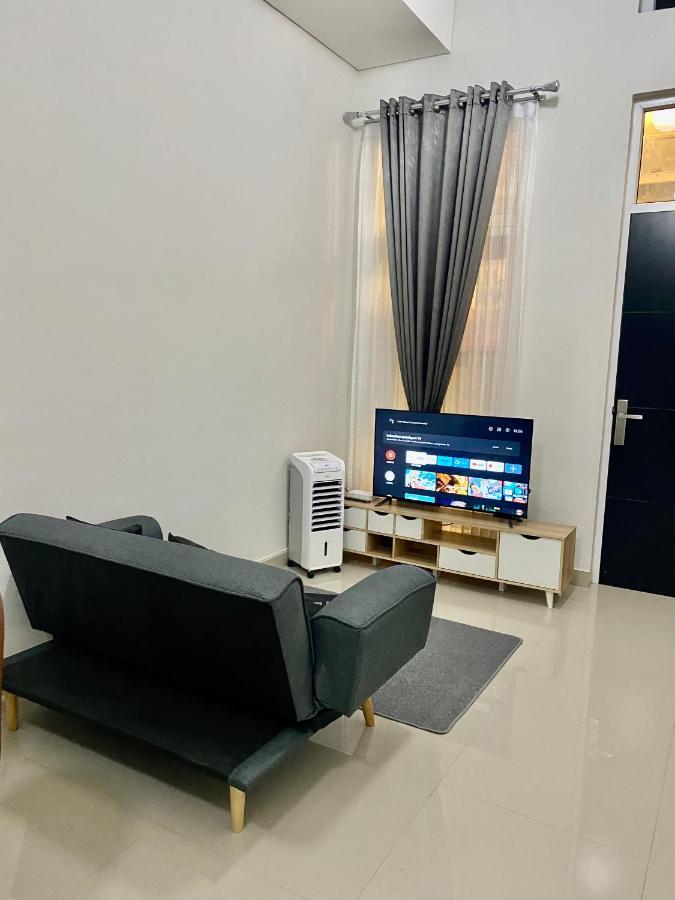 Villa Ku Villa Mu Semarang Zewnętrze zdjęcie