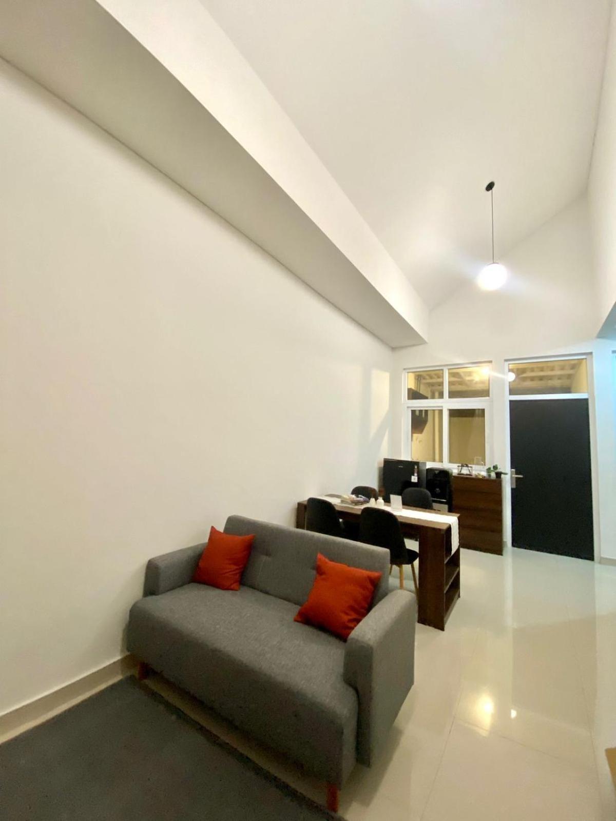 Villa Ku Villa Mu Semarang Zewnętrze zdjęcie